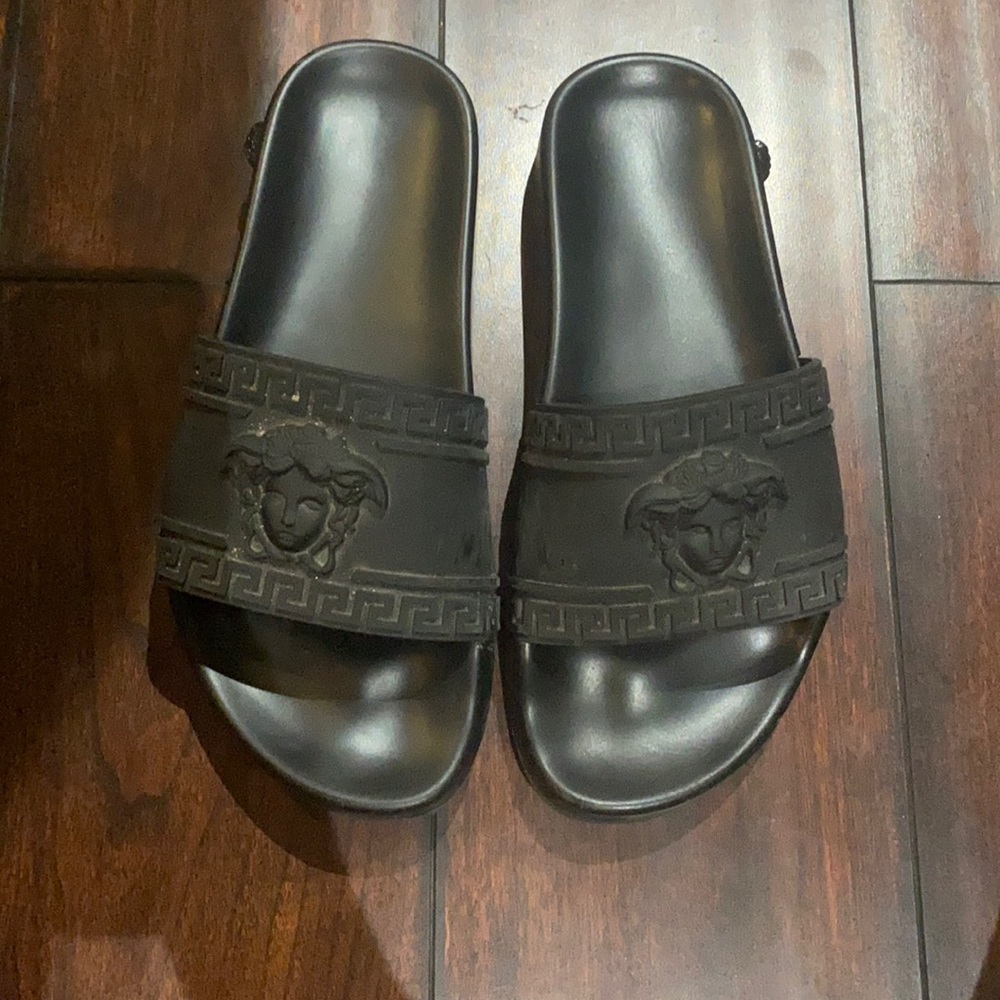 Versace Medusa slides
